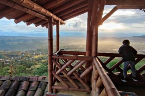 Cabaña de guadua llena de vida, 360° de paisaje